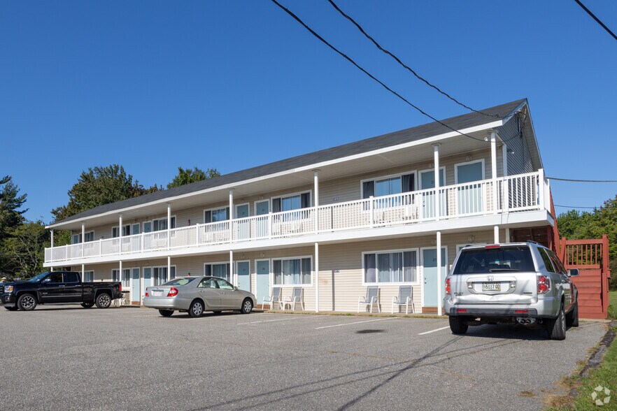 More Photos Of 876 Post Rd, Wells Hotel For Sale