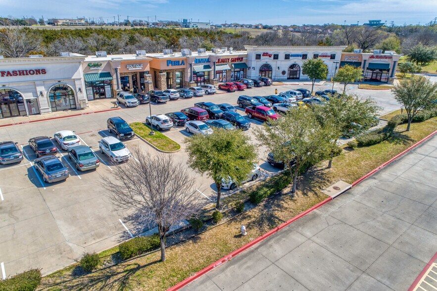 More Photos Of 921 W Belt Line Rd, DeSoto Freestanding For Lease