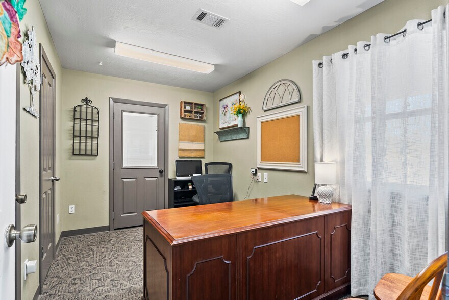 More Photos Of 989 Old Mcdade Rd, Elgin Daycare Center For Sale