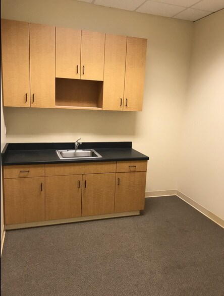 More Photos Of 3775 Brickway Blvd, Santa Rosa Medical For Lease