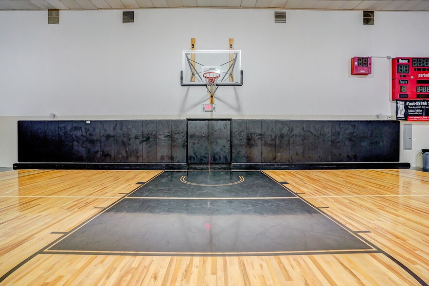 More Photos Of 950 S Central Ave, Compton Schools For Sale