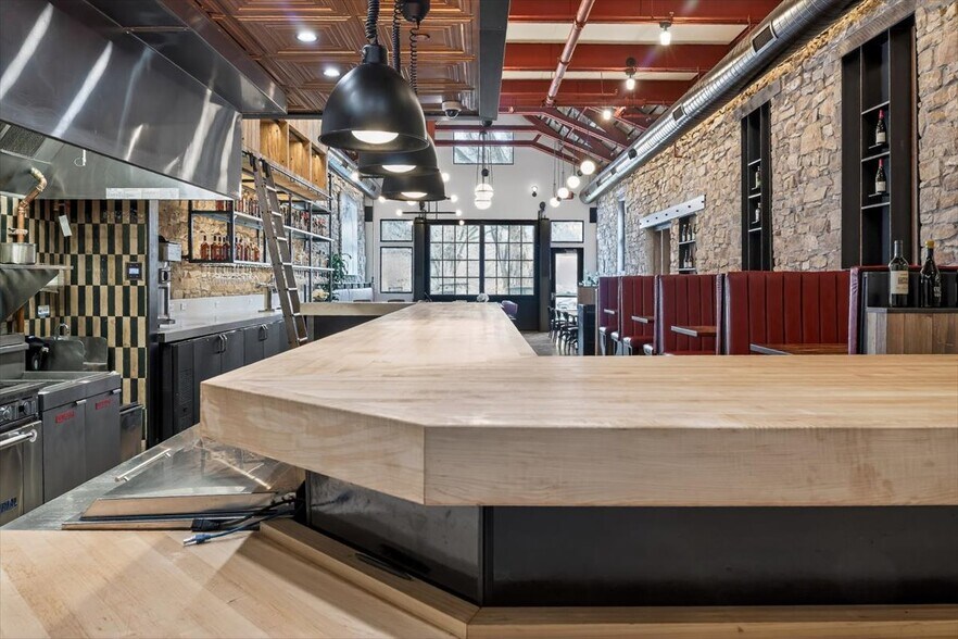 More Photos Of 185 N Lena St, Ridgway General Retail For Lease