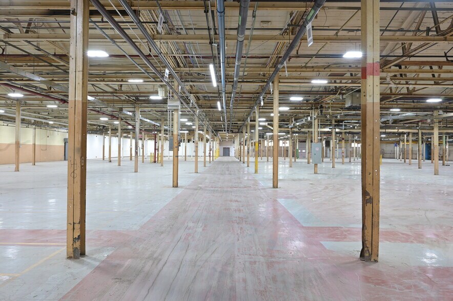 More Photos Of 101 N Main St, Athens Manufacturing For Lease