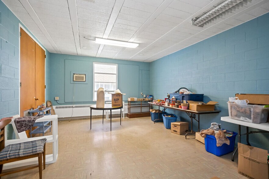 More Photos Of 501 Elizabeth St, Charleston Flex For Sale