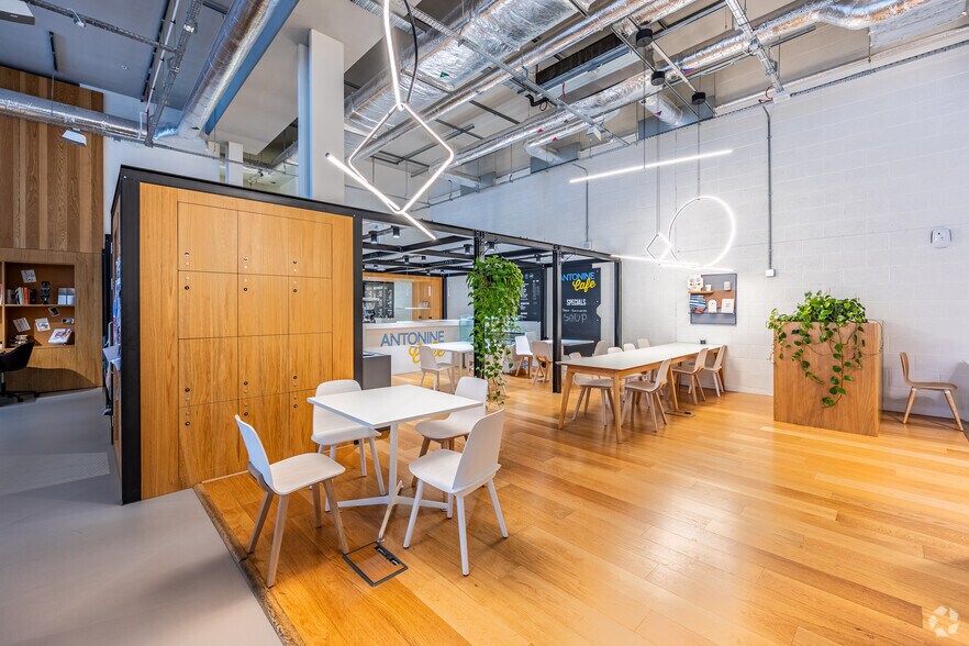 More Photos Of 1 West Regent St, Glasgow Coworking Space