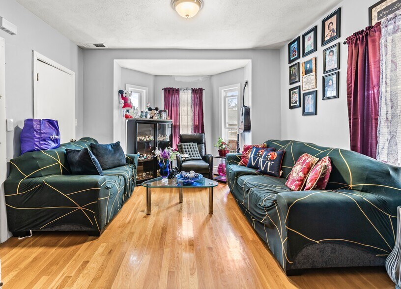 More Photos Of 17 Sycamore Ter, Somerville Apartments For Sale