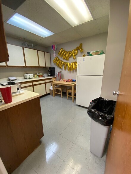 More Photos Of 2507 Mineral Springs Ave, Knoxville Office For Sale