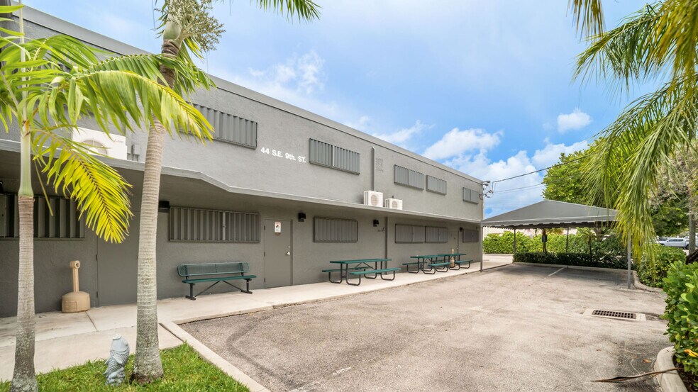 More Photos Of 44 SE 9th St, Deerfield Beach Warehouse For Sale