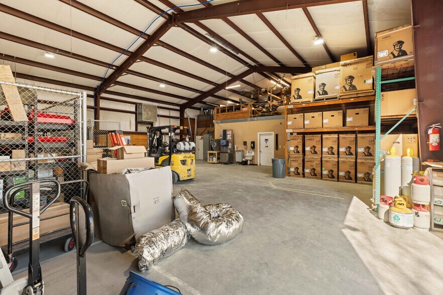 More Photos Of 5252 FM 517 Rd E, Dickinson Flex For Sale