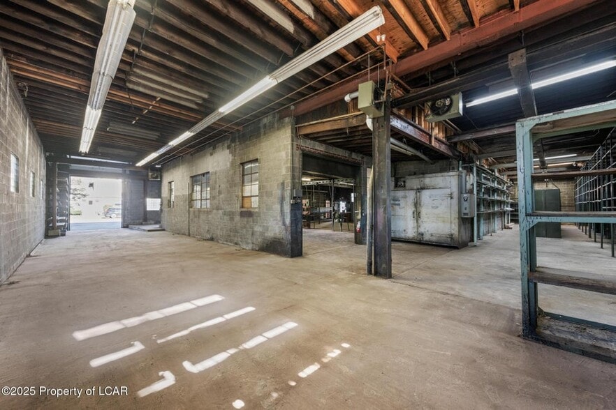 More Photos Of 36 Atherton Ave, Wyoming Warehouse For Sale