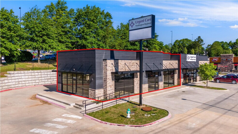 More Photos Of 2069 N Crossover Rd, Fayetteville Medical For Lease