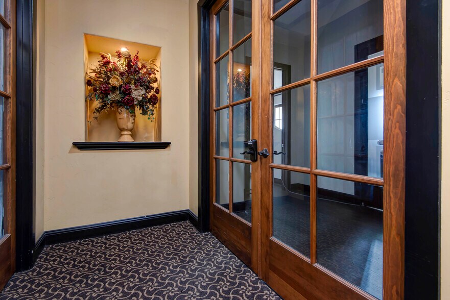 More Photos Of 1531 E Bradford Pky, Springfield Medical For Sale