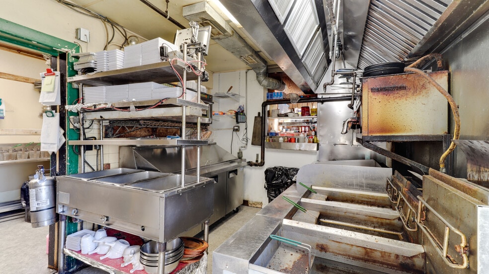 More Photos Of 744 Main St, Lumberton Bar For Sale