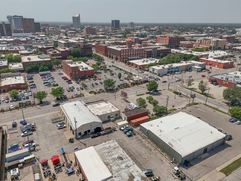 More Photos Of 130 N Washington Ave, Wichita General Retail For Sale