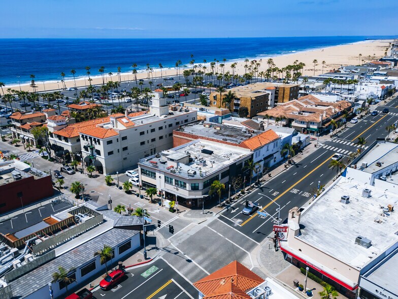 More Photos Of 107-111 Main St, Newport Beach Storefront Retail Residential For Sale