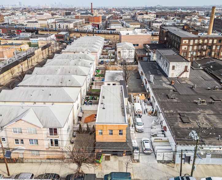 More Photos Of 114 Orchard St, Newark Storefront Retail Residential For Sale