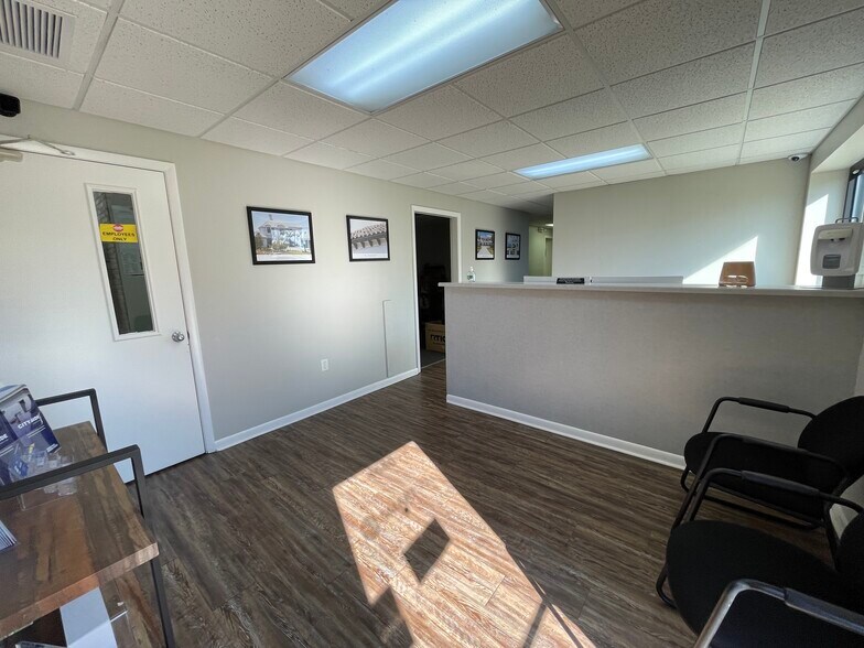 More Photos Of 4680 Lake Industrial Blvd, Tavares Warehouse For Sale