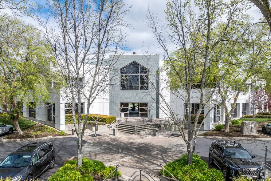 More Photos Of 2220 Douglas Blvd, Roseville Office For Lease