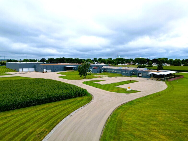 More Photos Of 505 Libby St, Waupun Manufacturing For Lease