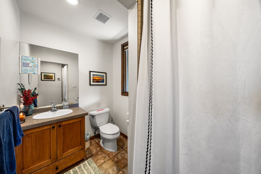 More Photos Of 8 Circle Rd, San Rafael Specialty For Sale