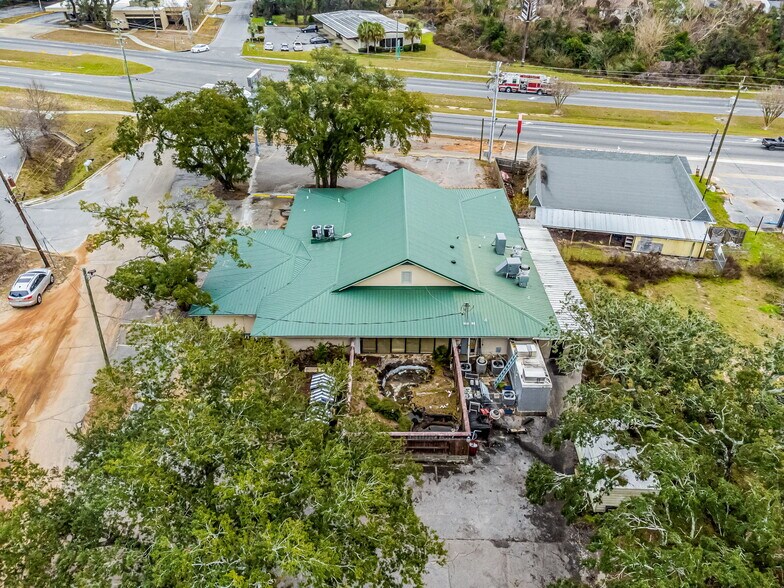 More Photos Of 131 New Warrington Rd, Pensacola Restaurant For Sale