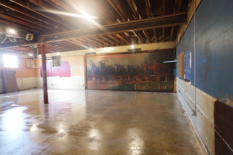 More Photos Of 9321 N Classen Blvd, Oklahoma City Storefront Retail Office For Sale