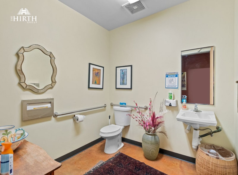 More Photos Of 503-505 S Victory Blvd, Burbank Loft Creative Space For Sale