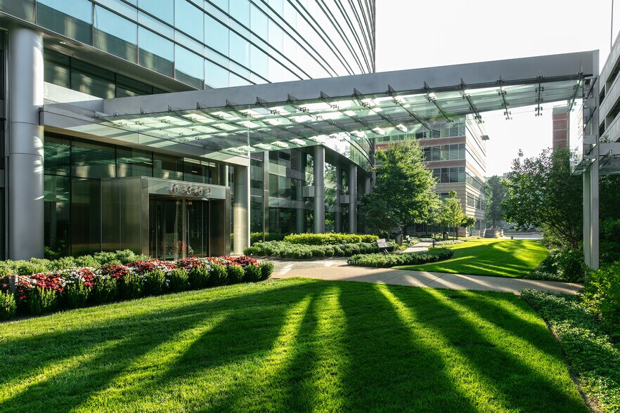 More Photos Of 6350 Walker Ln, Alexandria Unknown For Lease