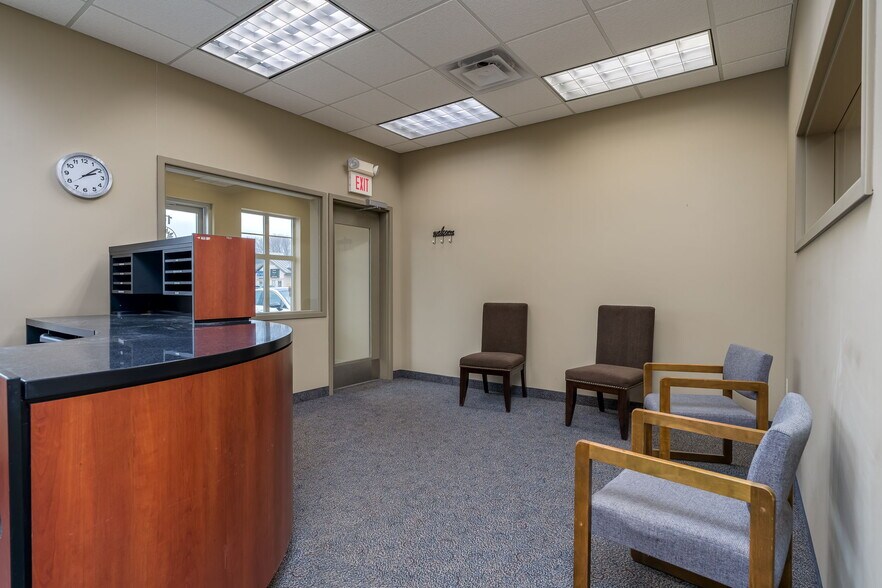 More Photos Of 120 Augusta Ct N, Mankato General Retail For Sale