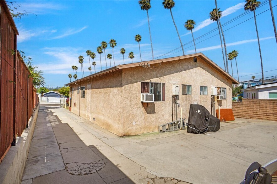 More Photos Of 2737 Avenue 30, Los Angeles Apartments For Sale