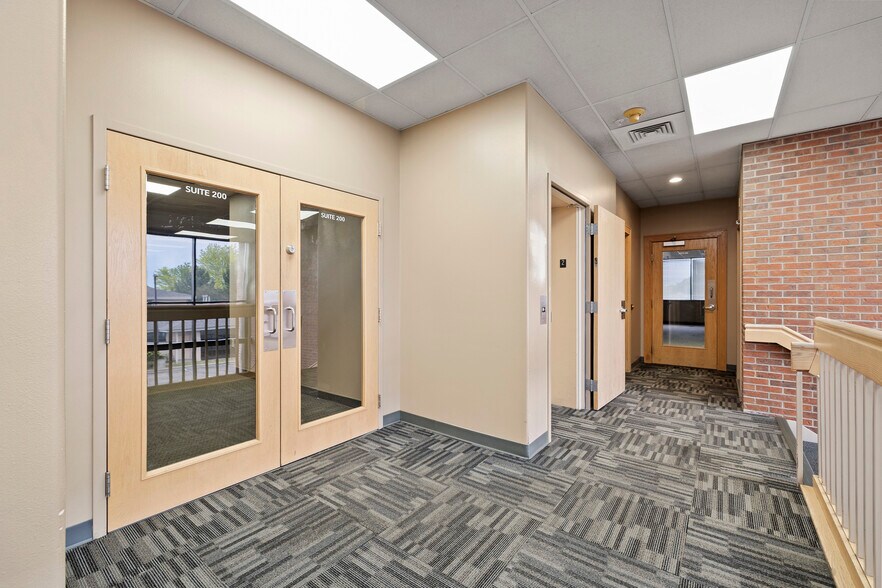 More Photos Of 3850 N Grant Ave, Loveland Medical For Lease