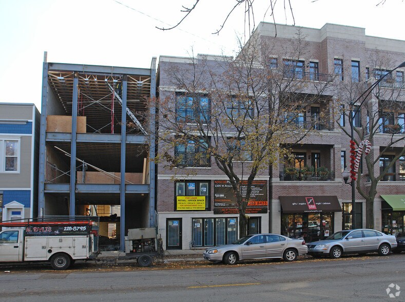 More Photos Of 2205 W Roscoe St, Chicago Storefront Retail Residential For Lease