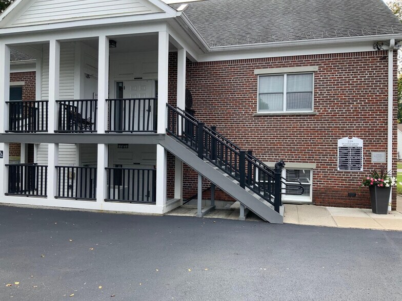 More Photos Of 229 Washington St, Saratoga Springs Office For Lease