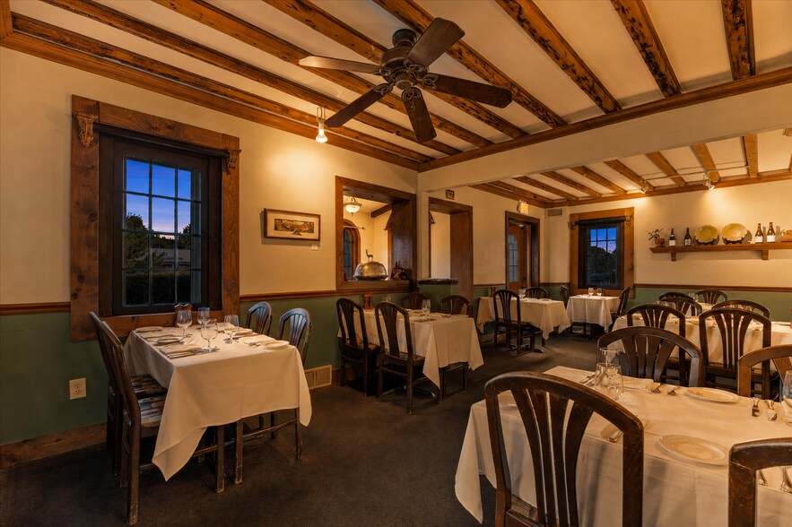 More Photos Of 17001 W Greenfield Ave, New Berlin Restaurant For Sale