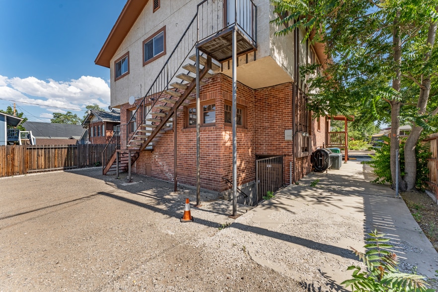More Photos Of 235 W Pueblo St, Reno Research And Development For Sale