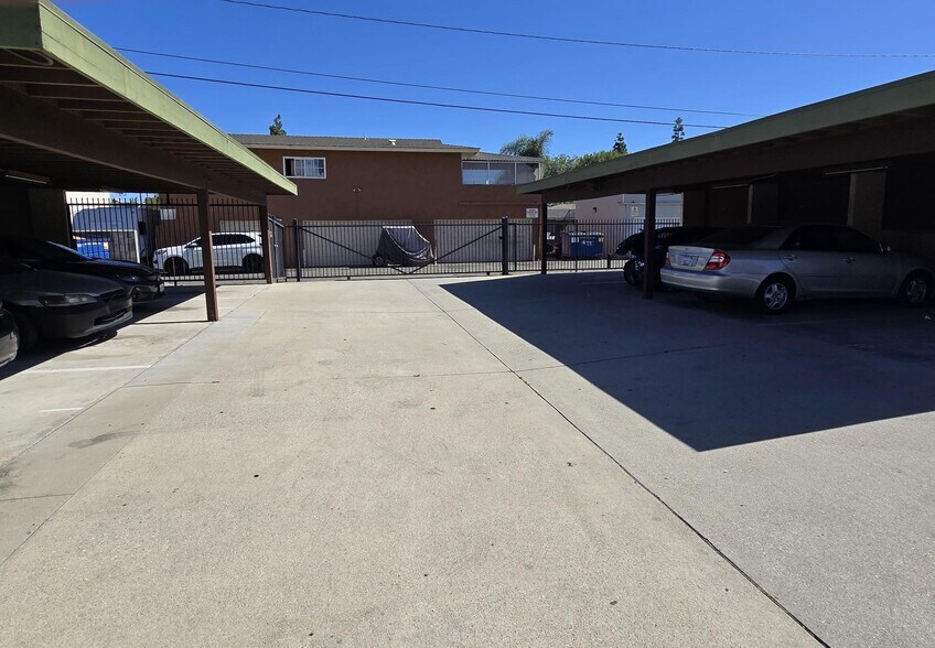 More Photos Of 3608 W Orange Ave, Anaheim Apartments For Sale