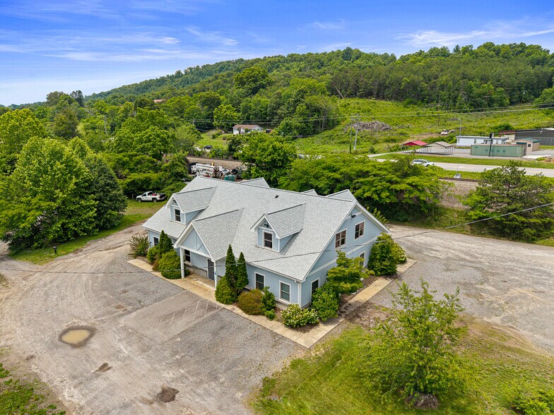 More Photos Of 14 Mimidis Ln, Swannanoa Office For Sale