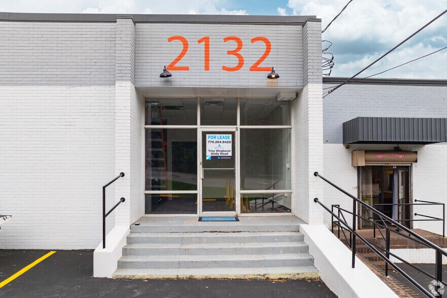 More Photos Of 2134 NW James Jackson Pky, Atlanta Unknown For Lease