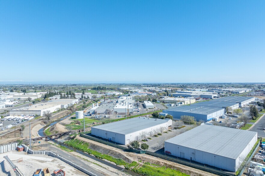 More Photos Of 8655 Younger Creek Dr, Sacramento Distribution For Sale