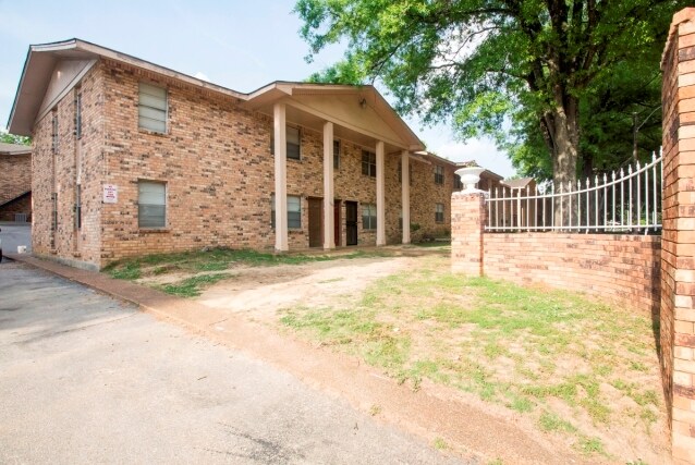 More Photos Of 3081 St. Charles Dr, Memphis Apartments For Sale