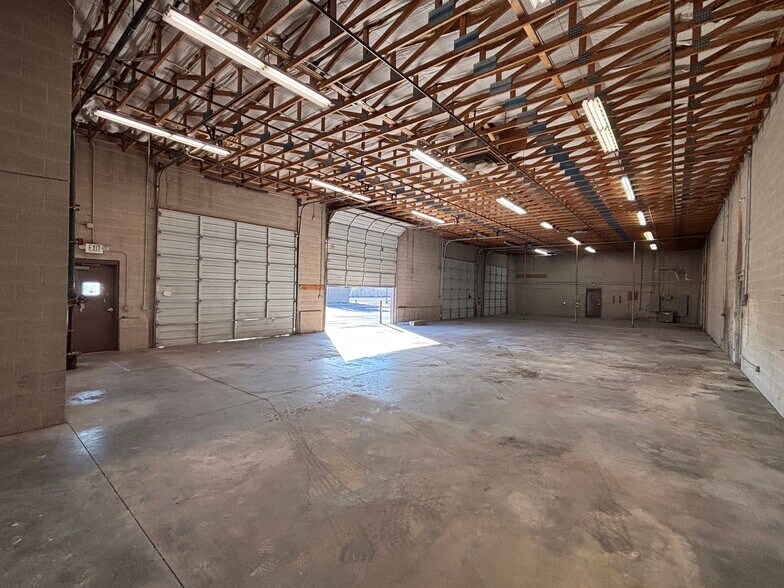More Photos Of 1107-1119 W Ranch Rd, Tempe Warehouse For Sale