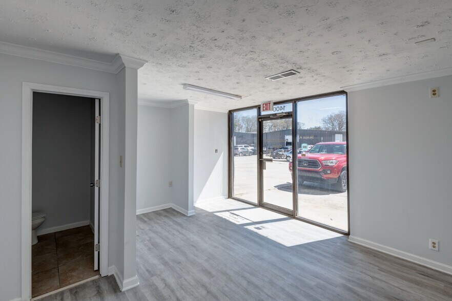 More Photos Of 1400 General Arts Rd NW, Conyers Warehouse For Lease