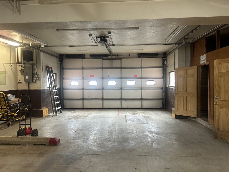 More Photos Of 21 Park Ave, Somerville Police Fire Station For Lease