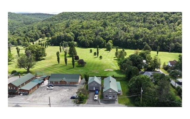 Primary Photo Of 174 Rockland Rd, Roscoe Flex For Sale