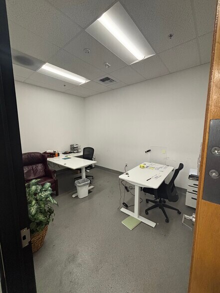 More Photos Of 1325 E El Segundo Blvd, El Segundo Food Processing For Lease