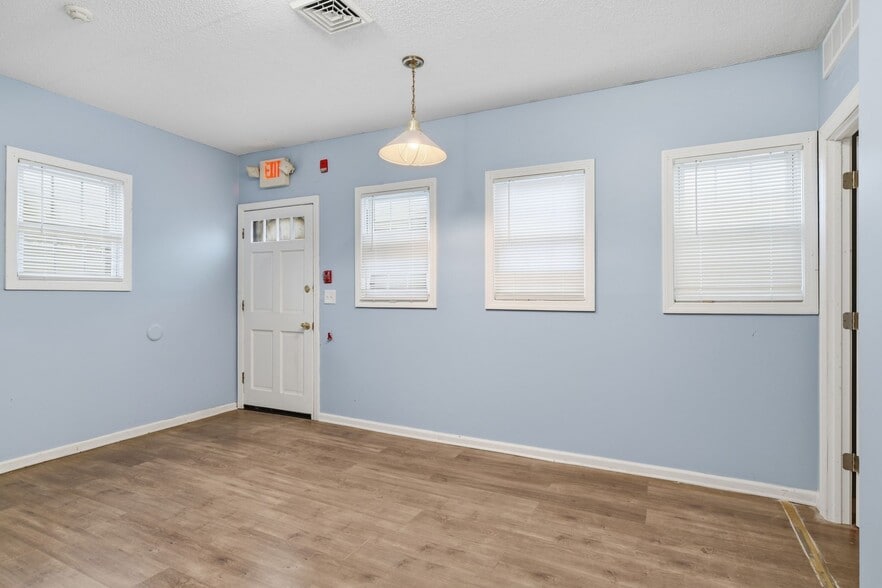 More Photos Of 1508 Main St, Agawam Restaurant For Sale