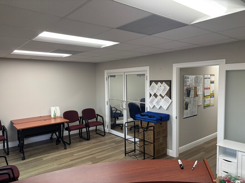 More Photos Of 6220 Manatee Ave W, Bradenton Medical For Sale