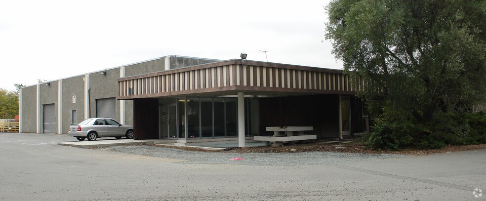Primary Photo Of 940 Detroit Ave, Concord Warehouse For Lease