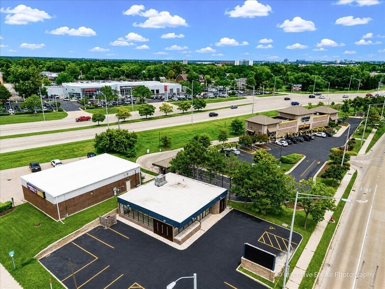 More Photos Of 780 W Golf Rd, Schaumburg Freestanding For Lease