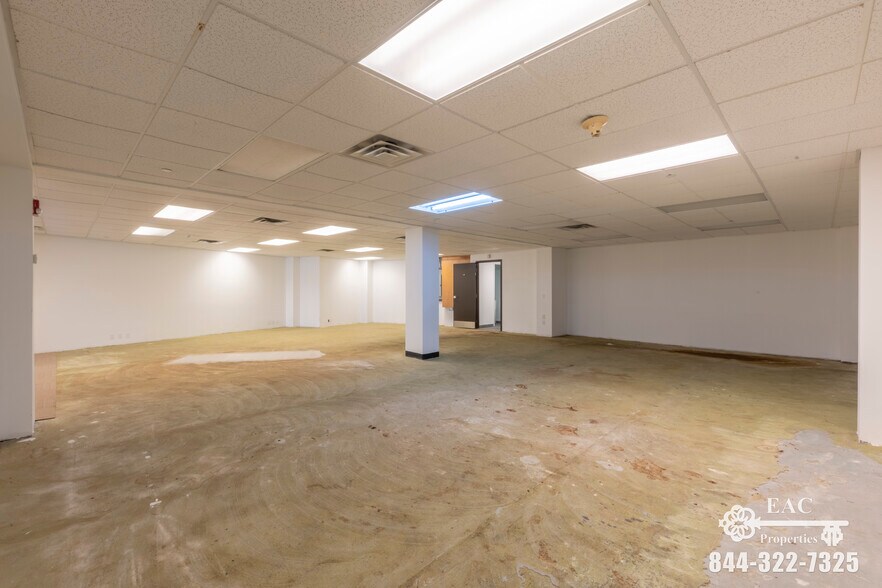 More Photos Of 48 Westport Ave, Norwalk Supermarket For Lease